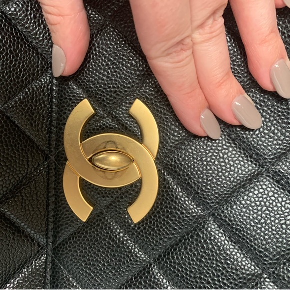 SOLDfirm price- Chanel Vintage Jumbo Caviar Flap - Picture 17 of 17